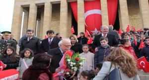 Çocuklar 23 Nisan Ulusal Egemenlik ve Çocuk Bayramını Bakan Avcı ile Kutladı